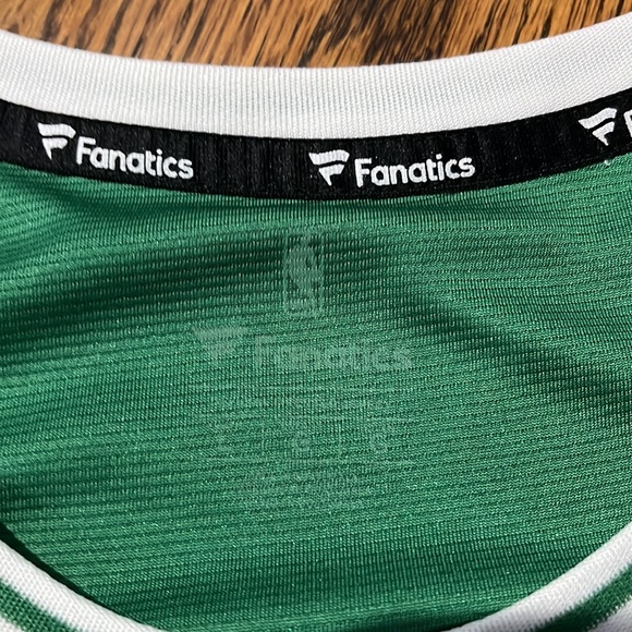 Boston Celtics Kyrie Irving jersey - Picture 4 of 4